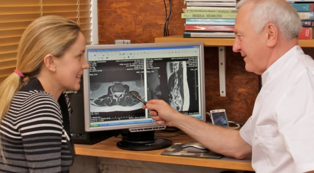 Examining scans during medical review image